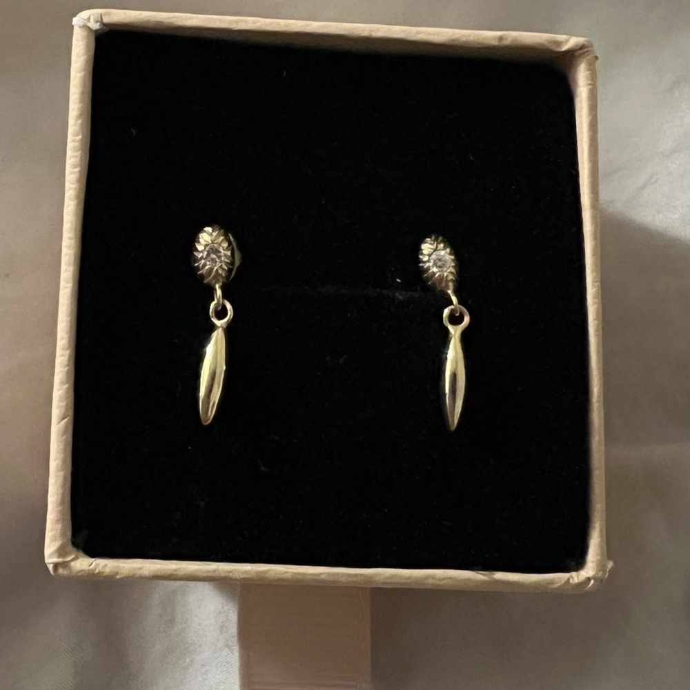 Ochre Objects Diamond Seedling Drop Earring - Picture 4 of 5